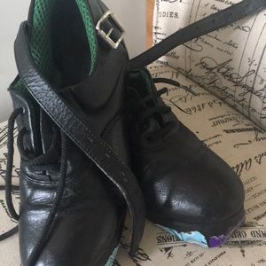 Women’s size 7.5 irish hard shoes